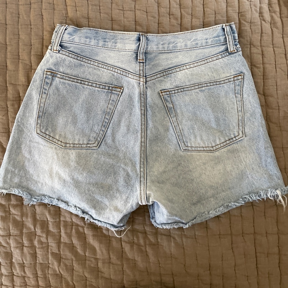 Brandy Melville (j. Galt) size M Jean shorts